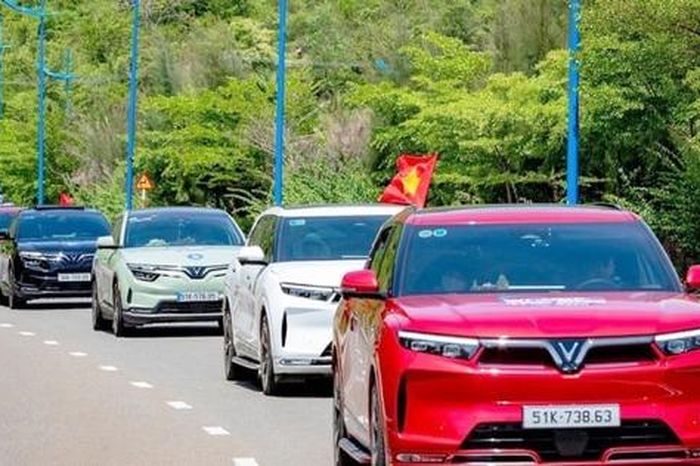 Đề xuất miễn lệ phí trước bạ ô tô điện đến hết năm 2030 - Đài Phát thanh và truyền hình Hà Nội
