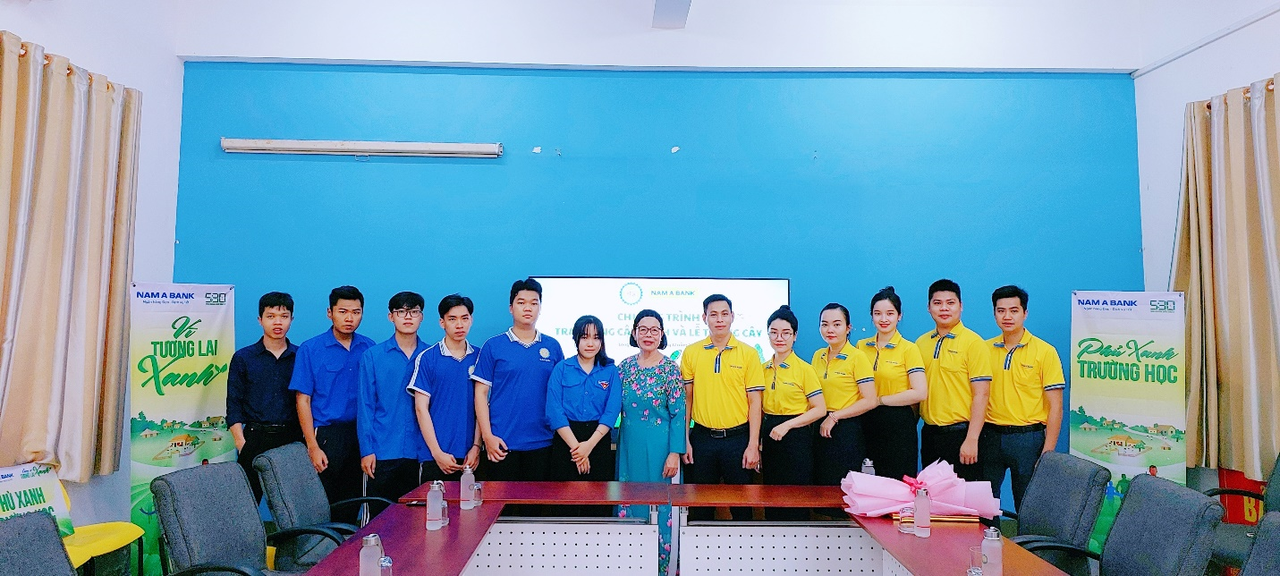 Các thành viên tham dự chương trình