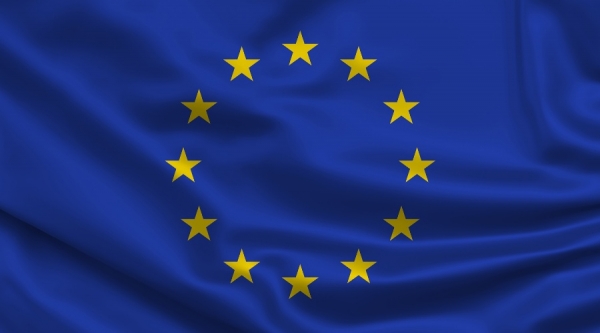 EU gia hạn trần giá dầu Nga, hướng tới gói trừng phạt mới