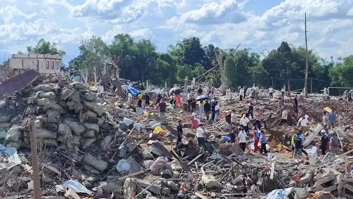 Thông tin mới về vụ nổ khiến hơn 40 người thiệt mạng ở Myanmar - Báo Tri thức &amp; Cuộc sống