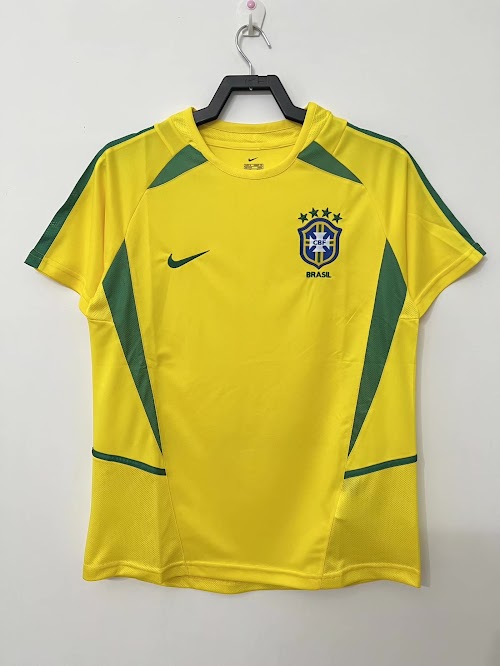 Equipación local de Brasil de 2002.jpeg