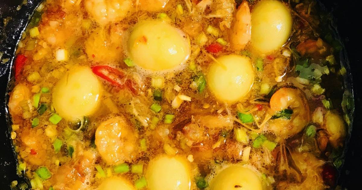 Tôm kho trứng cút