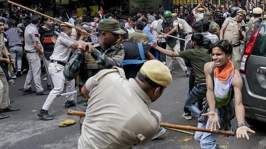 Supreme Court: Peaceful Protest Sacrosanct, No Lathi-Charge
