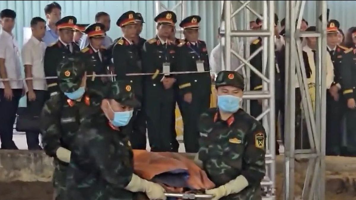 Hành trình phát hiện rãnh chôn tập thể, tìm thấy 5 hài cốt liệt sĩ đầu tiên tại công viên Lê Thị Riêng - Báo Tiền Phong