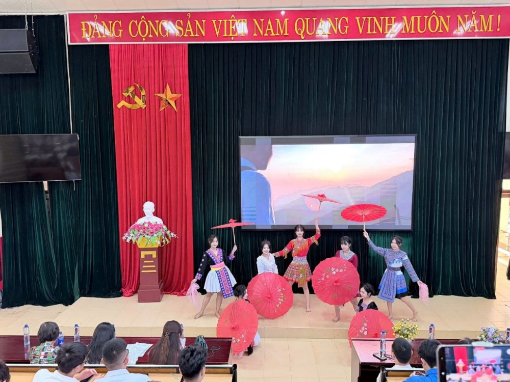 Bộ môn Vật lý tổ chức Chương trình “Chào tân sinh viên K67 ngành Đại học Sư phạm Vật lý”