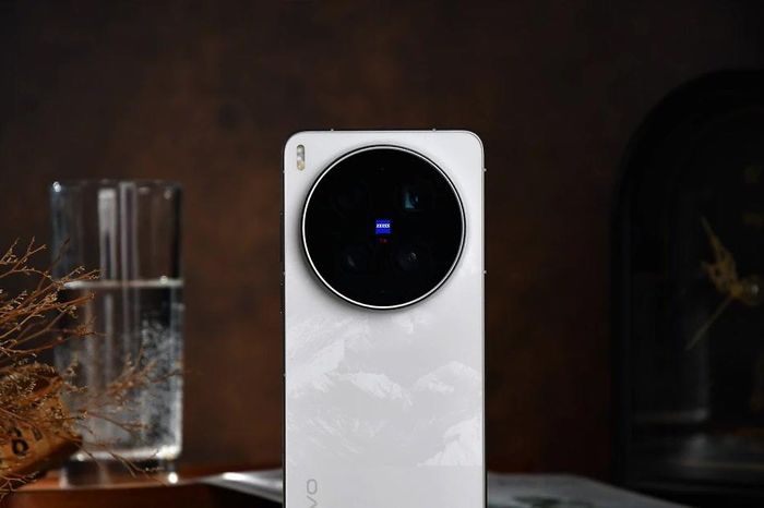 vivo X300 Ultra, camera kép 200MP, giá từ 26,7 triệu - Báo Tri thức &amp; Cuộc sống