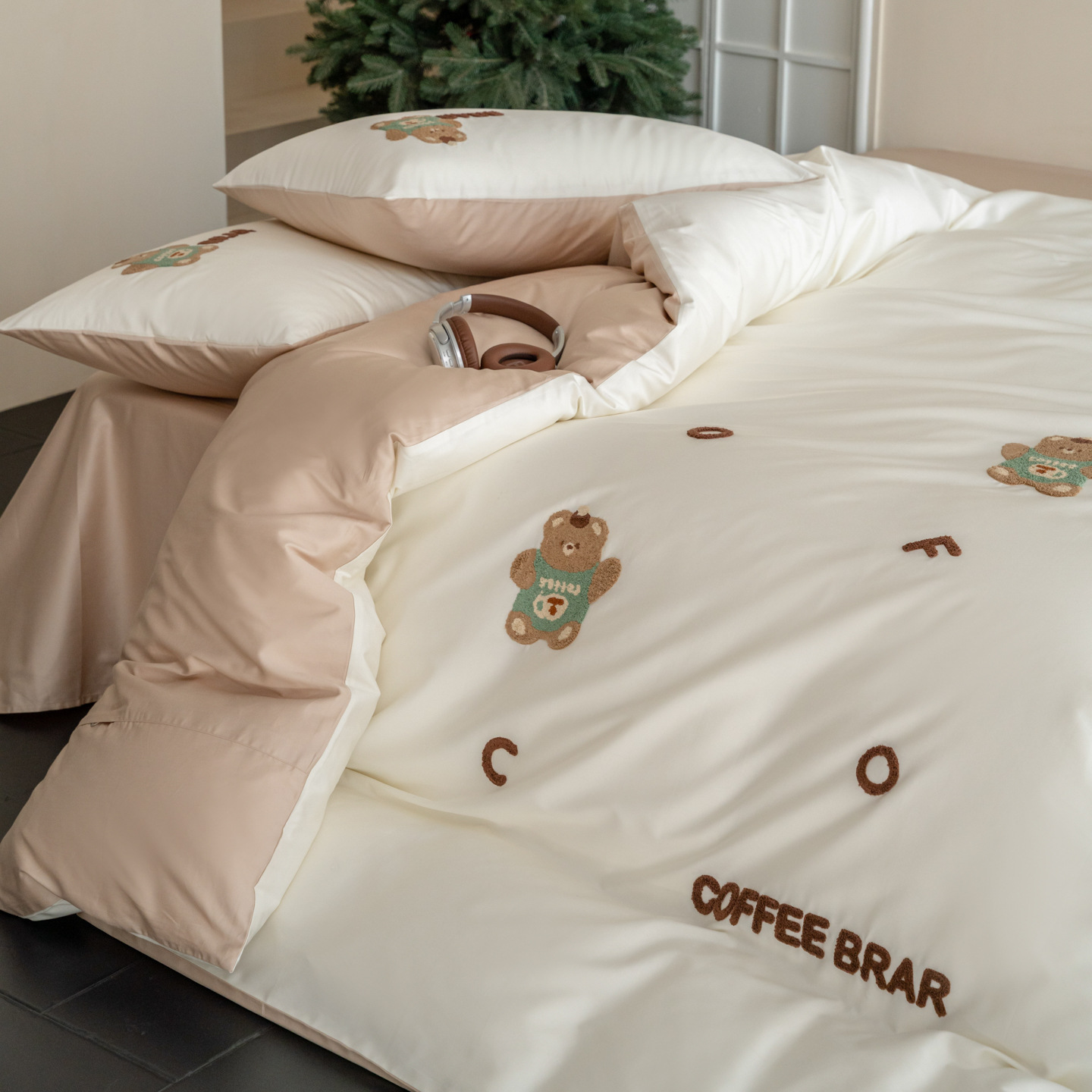 Cotton bedding set, 100 thread count, embroidered