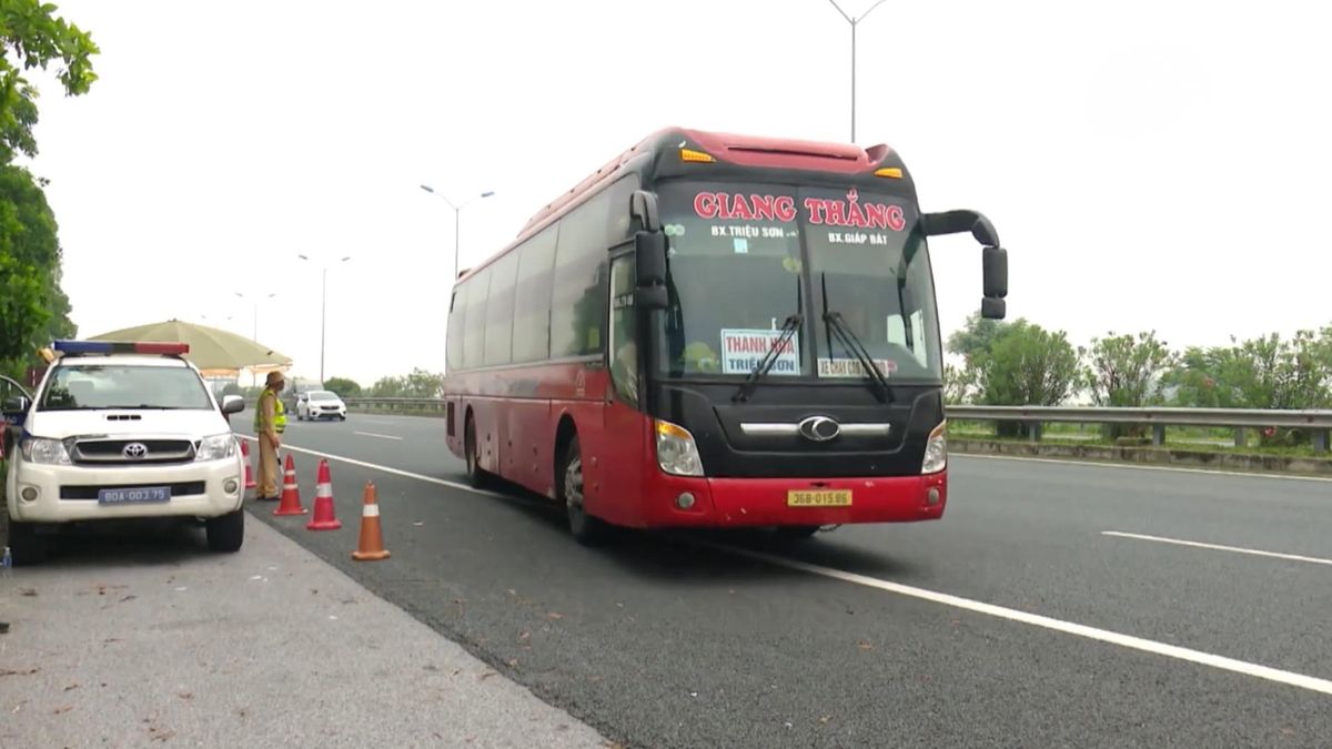 414 trường hợp vi phạm về tốc độ trên cao tốc trong một ngày - Đài Phát thanh và truyền hình Hà Nội
