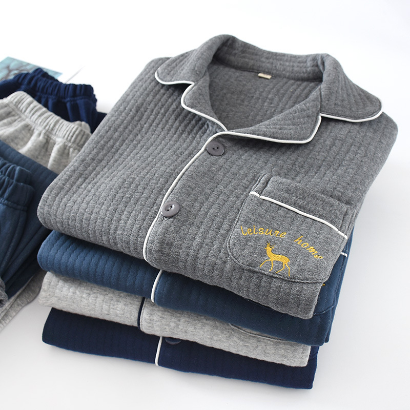 Herren-Hausanzug aus Air-Layer-Material