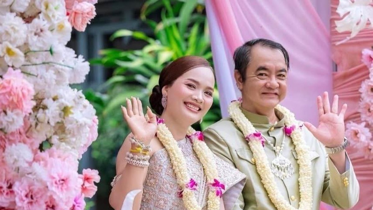 Con gái chúc phúc cho cha và mẹ kế gây sốt MXH - Tạp chí Tri thức