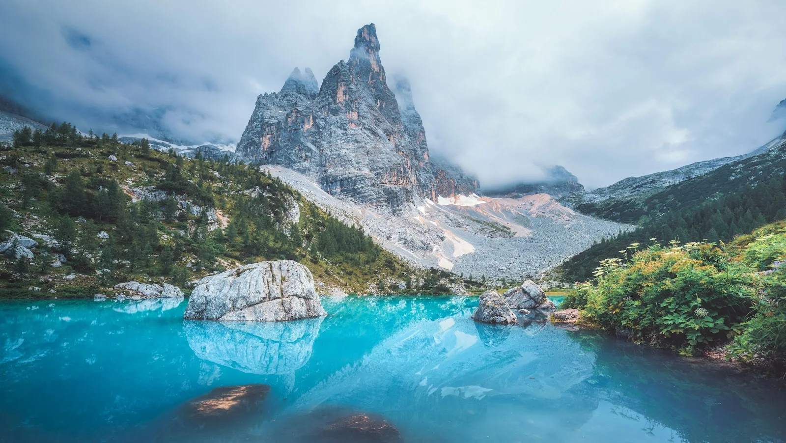 Lago Di Sorapis In Dolomites - Nature Photography 5K Wallpaper (6144x3465)
