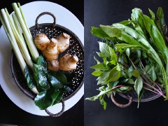 Để tăng thêm hương vị cho nước lẩu, khi nước sôi, hạ bớt lửa, cho riềng thái lát, lá chanh vò nát, sả tép đập giập, ngò gai, húng quế vào nấu khoảng 10 phút thì vớt ra và bắt đầu nhúng rau, thịt ăn lẩu.