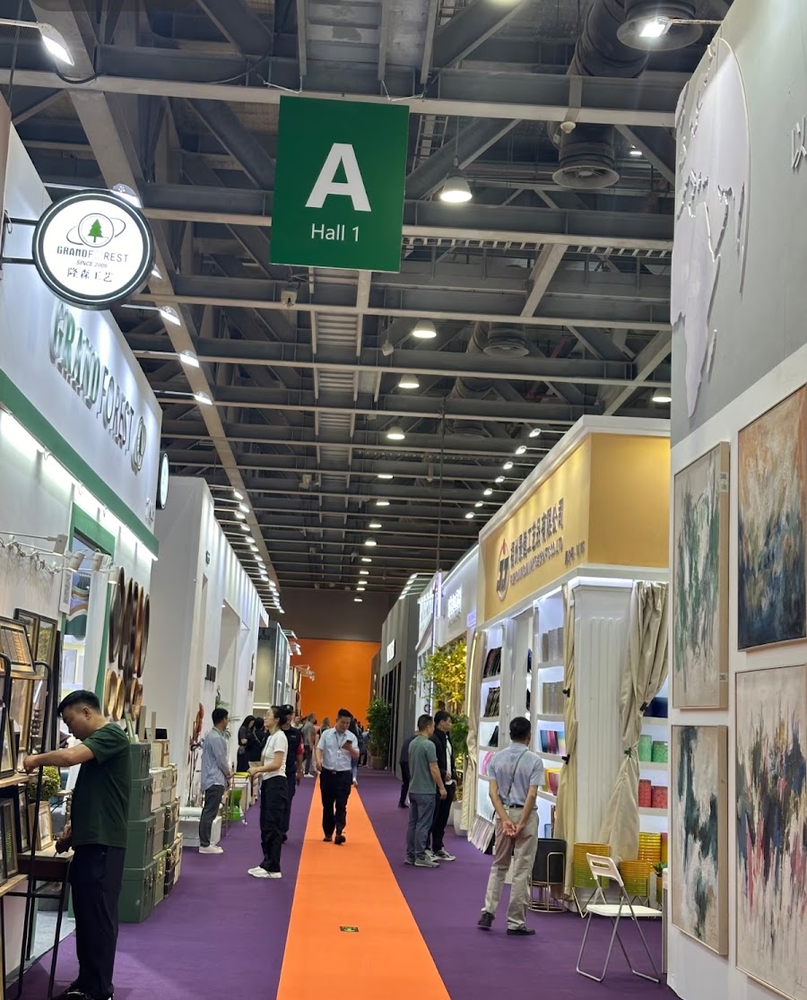 Canton Fair exhibition hall entrance