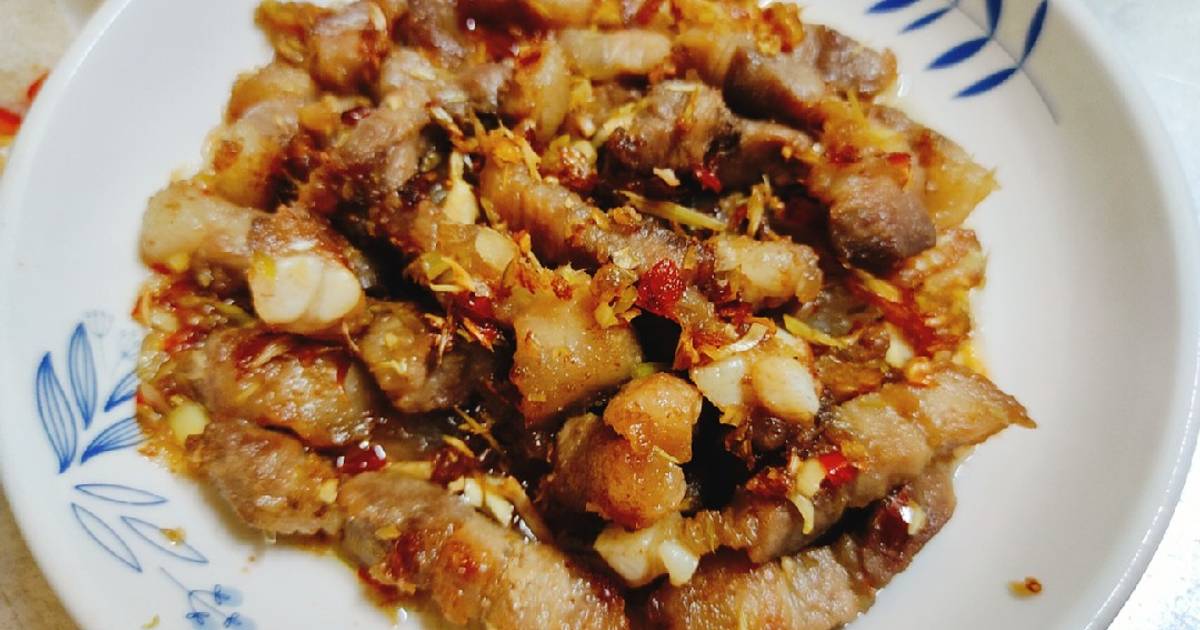 Thịt ba chỉ xào sả ớt