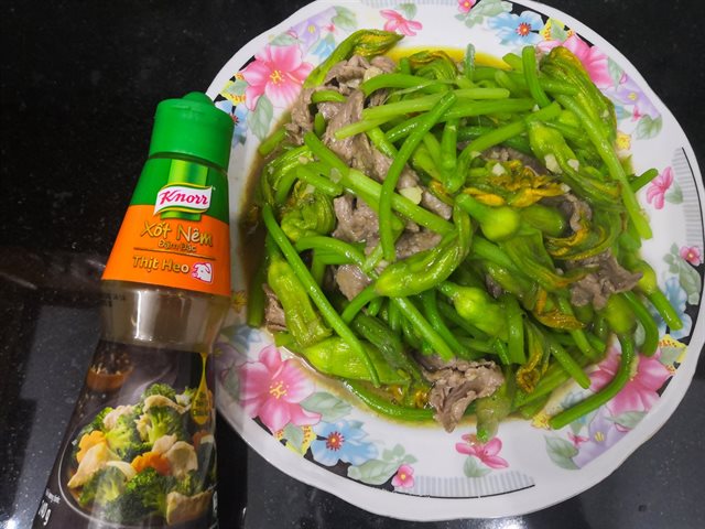 Bò Xào Bông Bí
