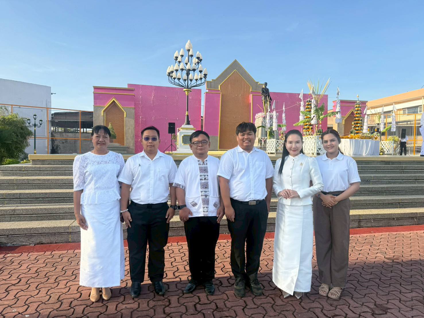 ร่วมพิธีบวงสรวงสักการะสิ่งศักดิ์สิทธิ์ประจำเมืองปัตตานี