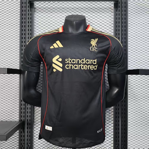 25-26 Liverpool FC Visitante 2.jpg