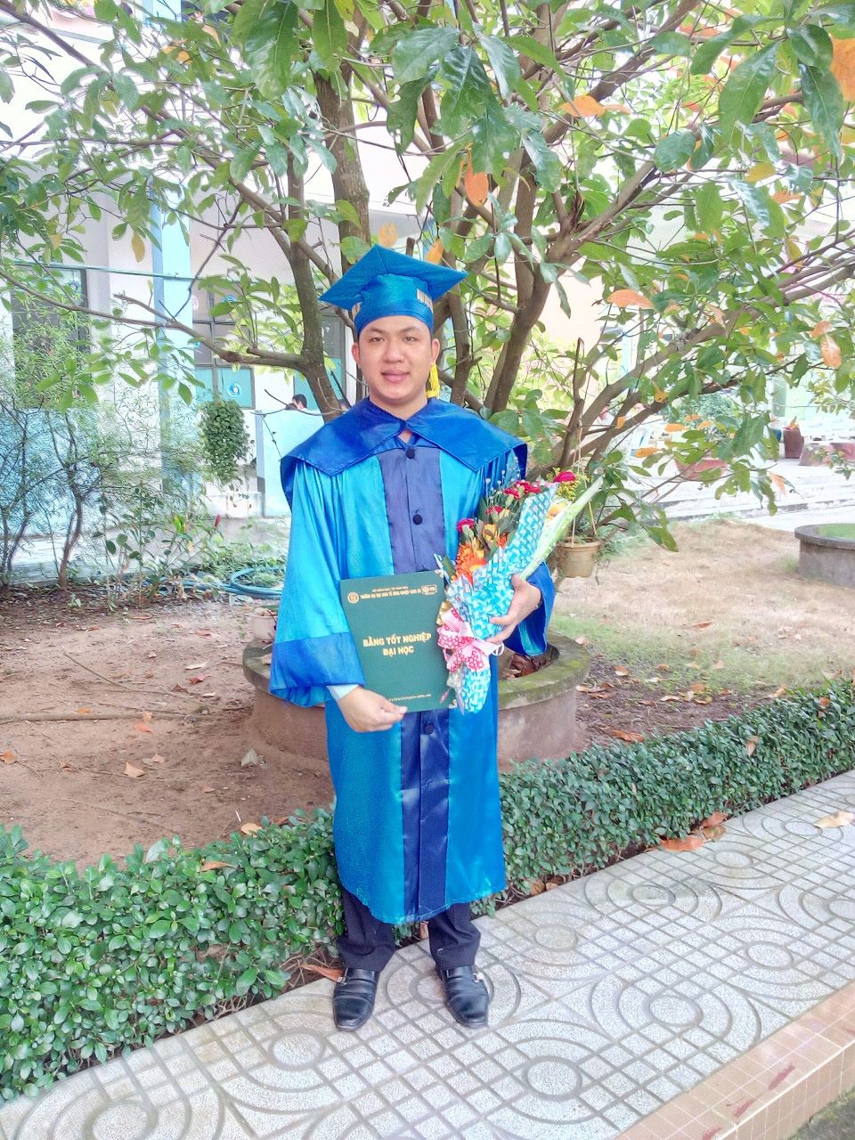 Tân cử nhân Nguyễn Hữu Đức ngành Quản trị kinh doanh trong ngày tốt nghiệp- Ảnh Facbook nhân vật