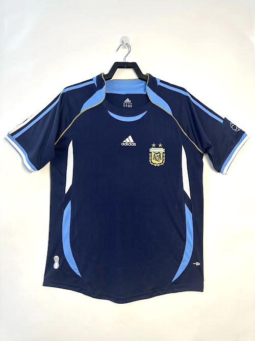 Equipación de visitante de Argentina 2006.jpeg