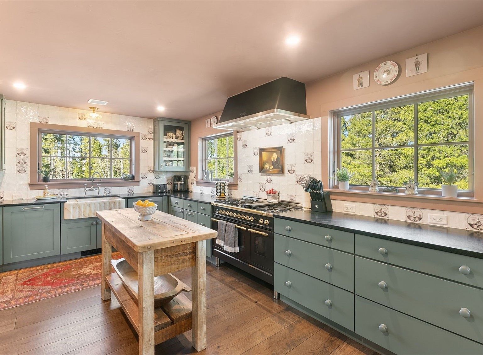 Breckenridge, Colorado, USA — 5-Bed Chalet With Mountain Views 3