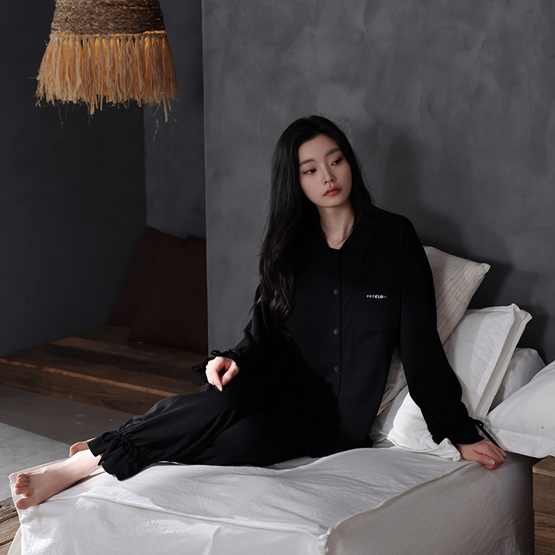 Cotton pajamas with button placket, long-sleeved