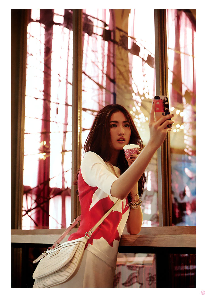  แพรว 831 : กมลเนตร เรืองศรี 