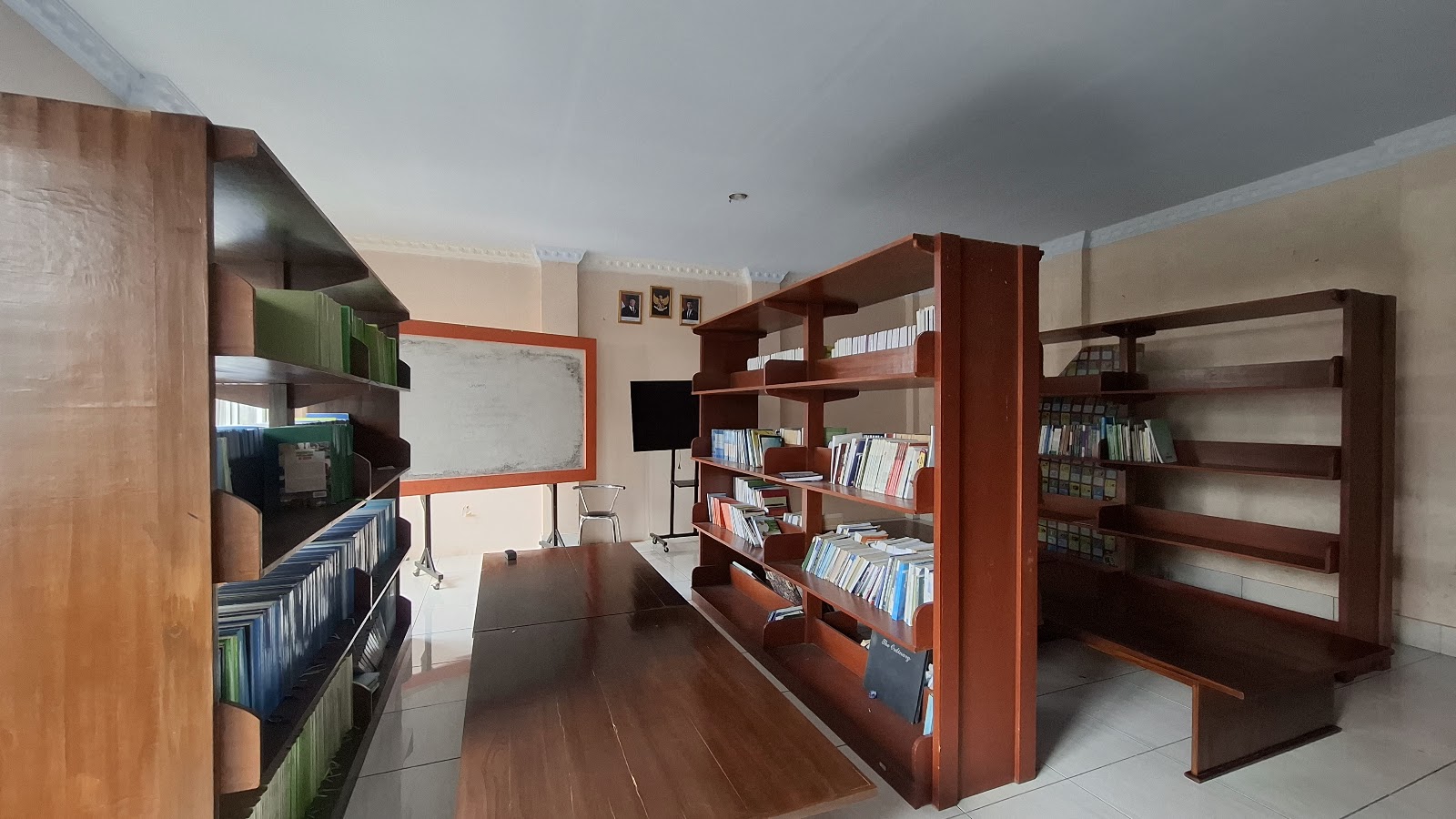 Perpustakaan STAI Riyadhul Jannah