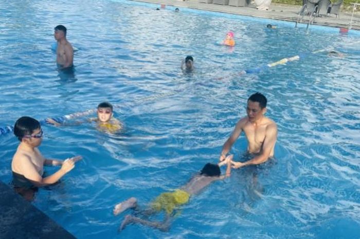 Thủ tướng yêu cầu khẩn trương dạy bơi trong trường học - Đài Phát thanh và truyền hình Hà Nội