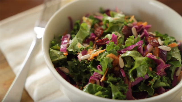 Salad Bắp Cải Sốt Mè Đặc Biệt