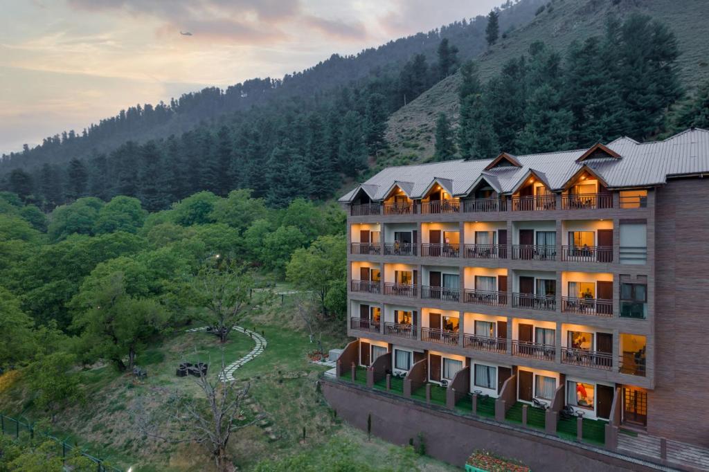Chinar Resort & Spa