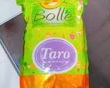 Cho 2 nồi nước mỗi nồi 500ml nước cho bột trà sữa bolle vị khoai môn và bột trà sữa bolle vị matcha vào từng nồi khuấy đều cho tan bột rồi cho lần lượt từng nồi lên bếp nấu sôi,khuấy đều rồi tắt bếp, để nguội.