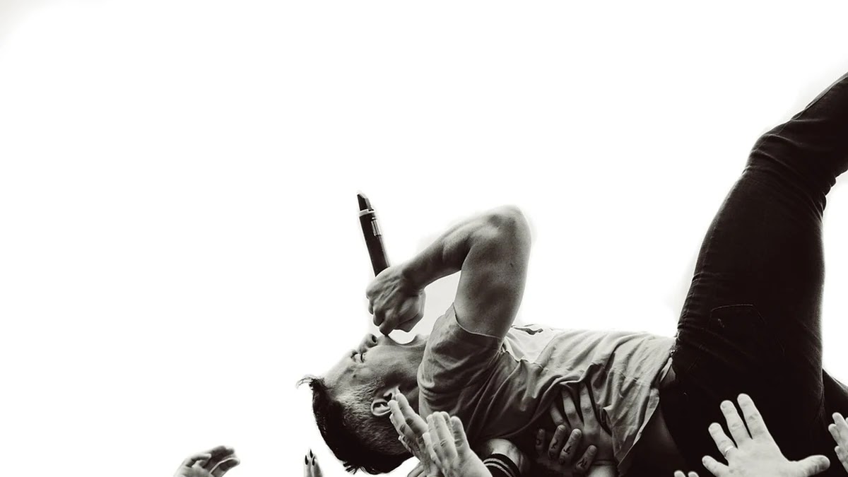 팬덤 경제가 글로벌 음원 차트 알고리즘에 미치는 영향 분석