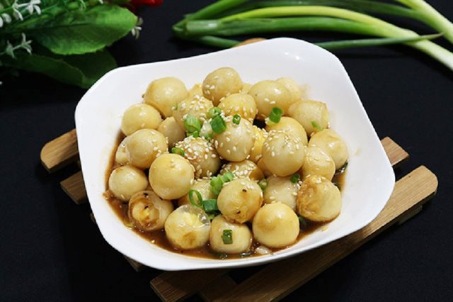 Trứng Cút Xào Me Chua Ngọt