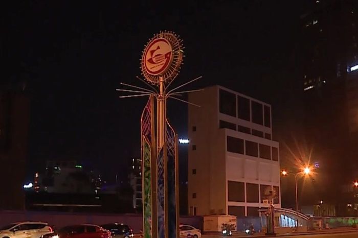 [Video] Hàng loạt biển quảng cáo lớn tại TP Hồ chí Minh đồng loạt tắt điện sau 22h - Báo Nhân Dân