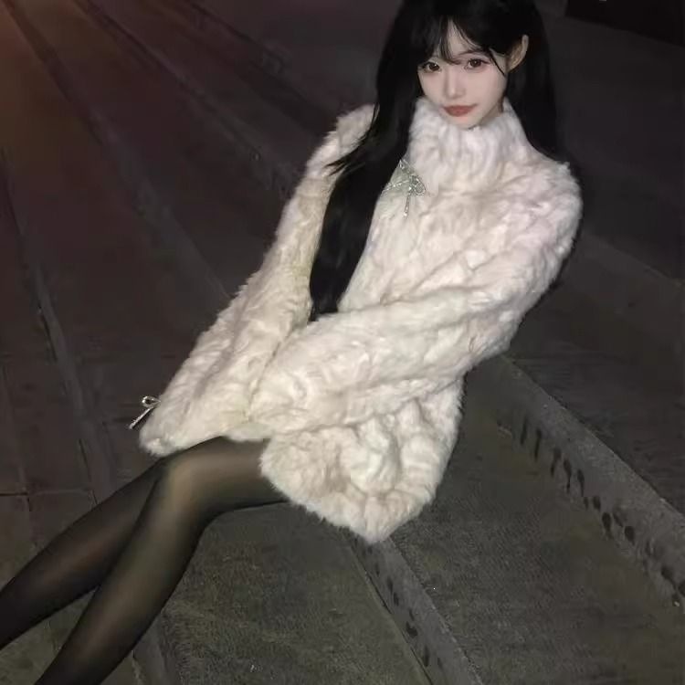 Teddy coat with standing collar, lined