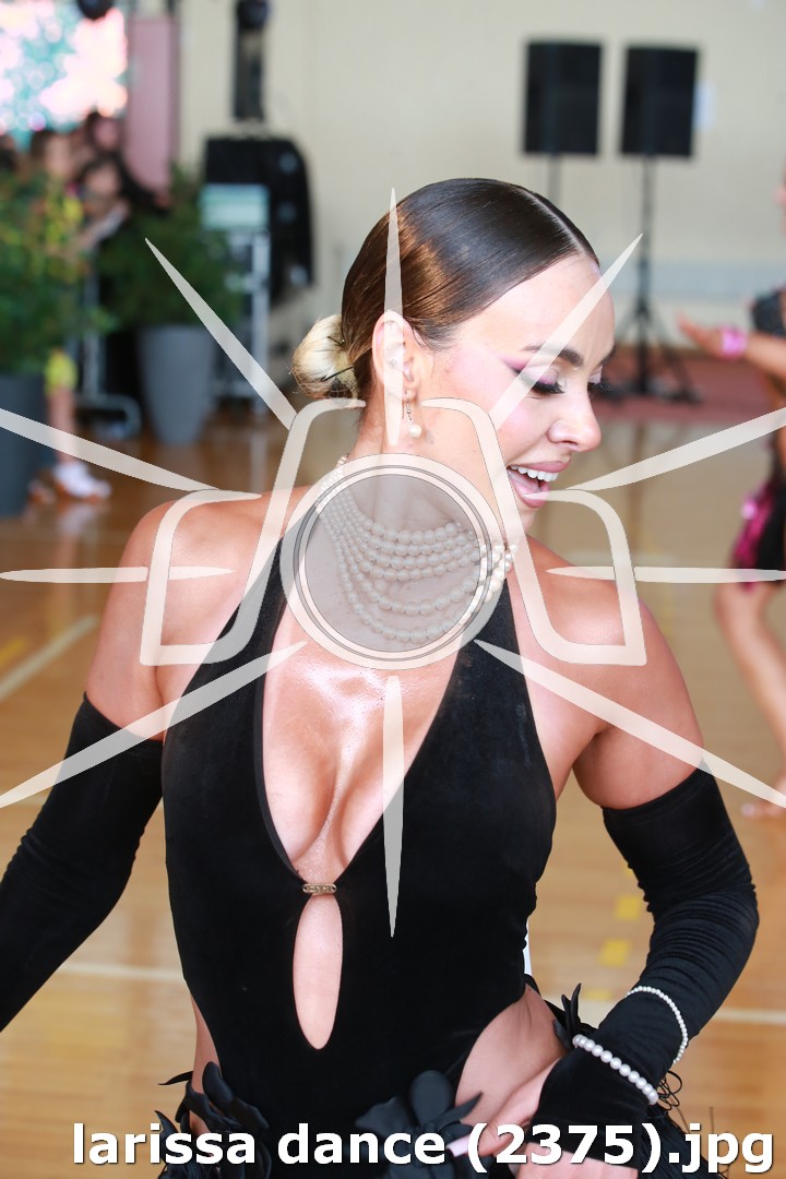 larissa dance (2375).jpg