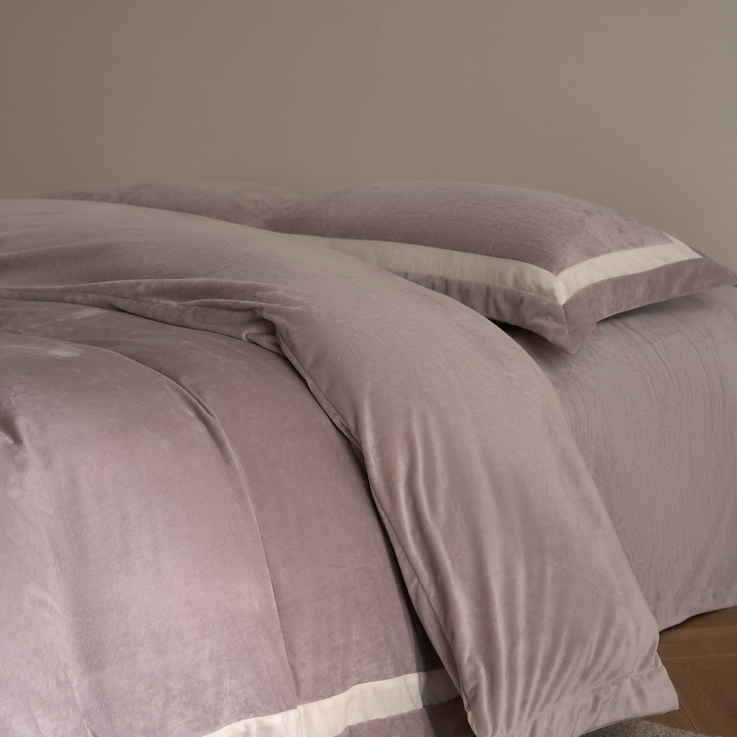 Warm 4-piece bedding set made of baby fleece
