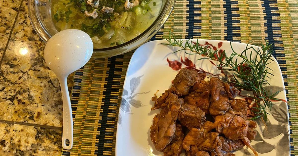 Gà xá xíu, canh bắp cải thảo