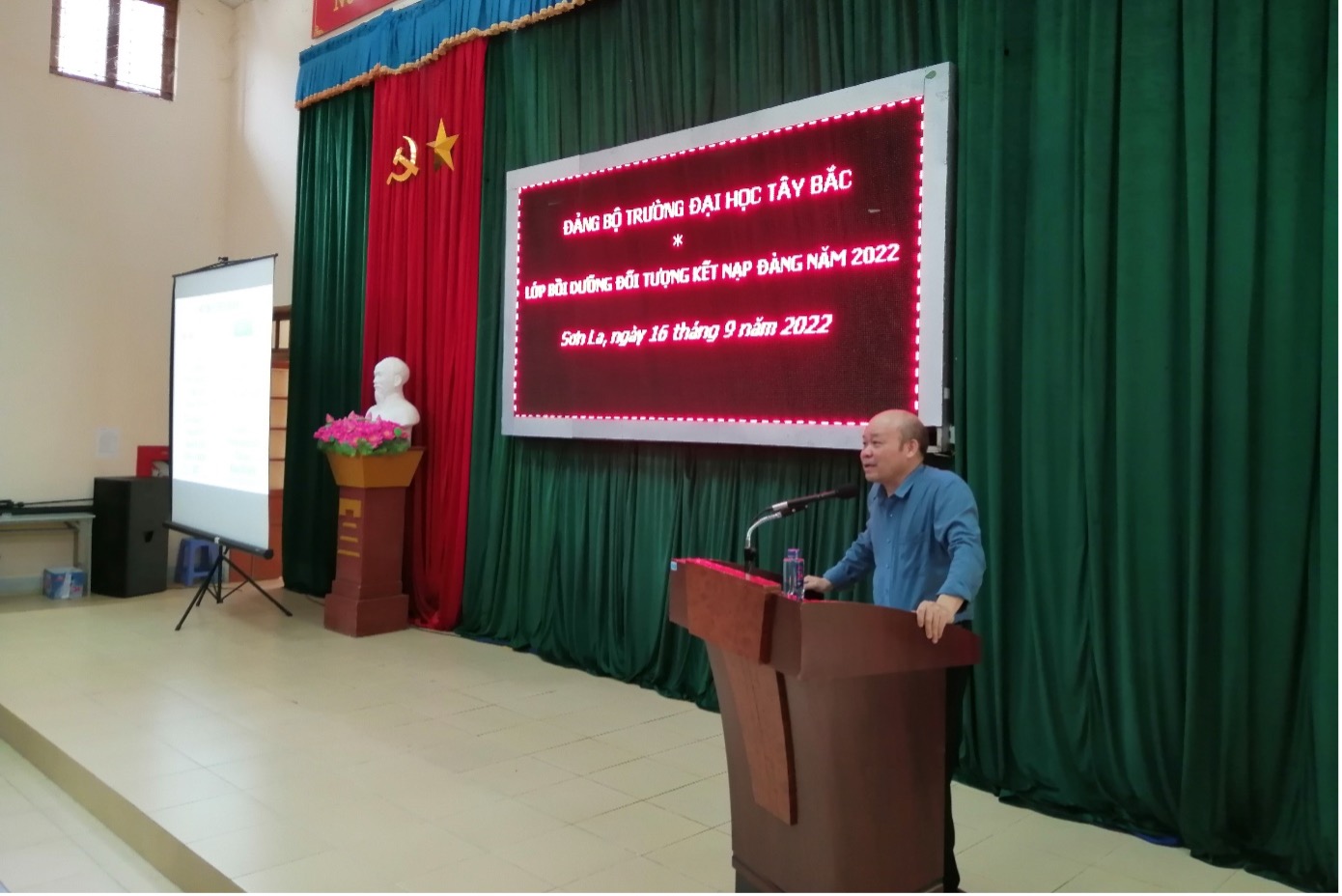 Lớp bồi dưỡng đối tượng kết nạp Đảng năm 2022
