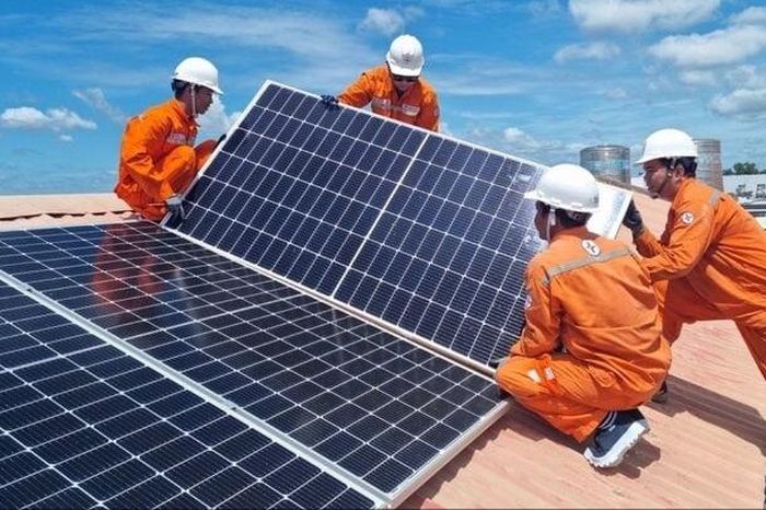 Hà Nội khuyến khích phát triển điện năng lượng mặt trời - Đài Phát thanh và truyền hình Hà Nội