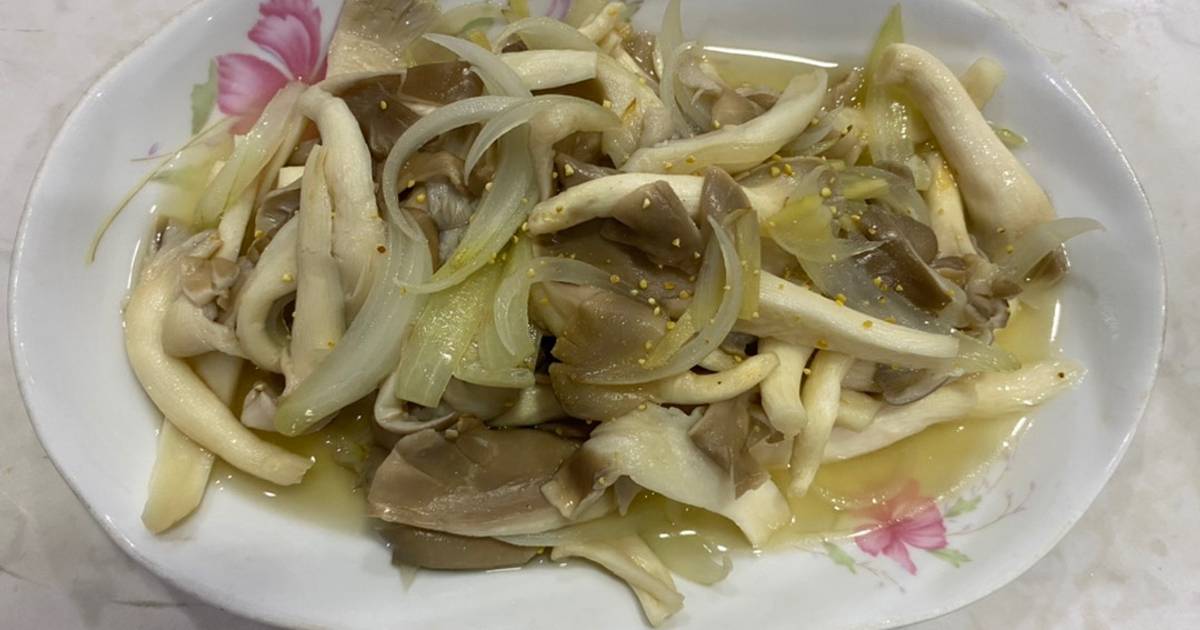 Nấm bào ngư xám xào hành tây