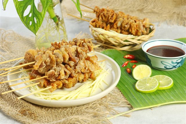 Ba Chỉ Xiên Que Chiên Giòn