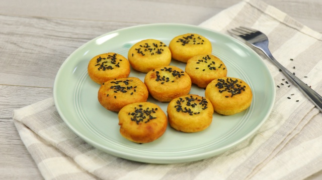 Bánh Khoai Lang Phủ Mè