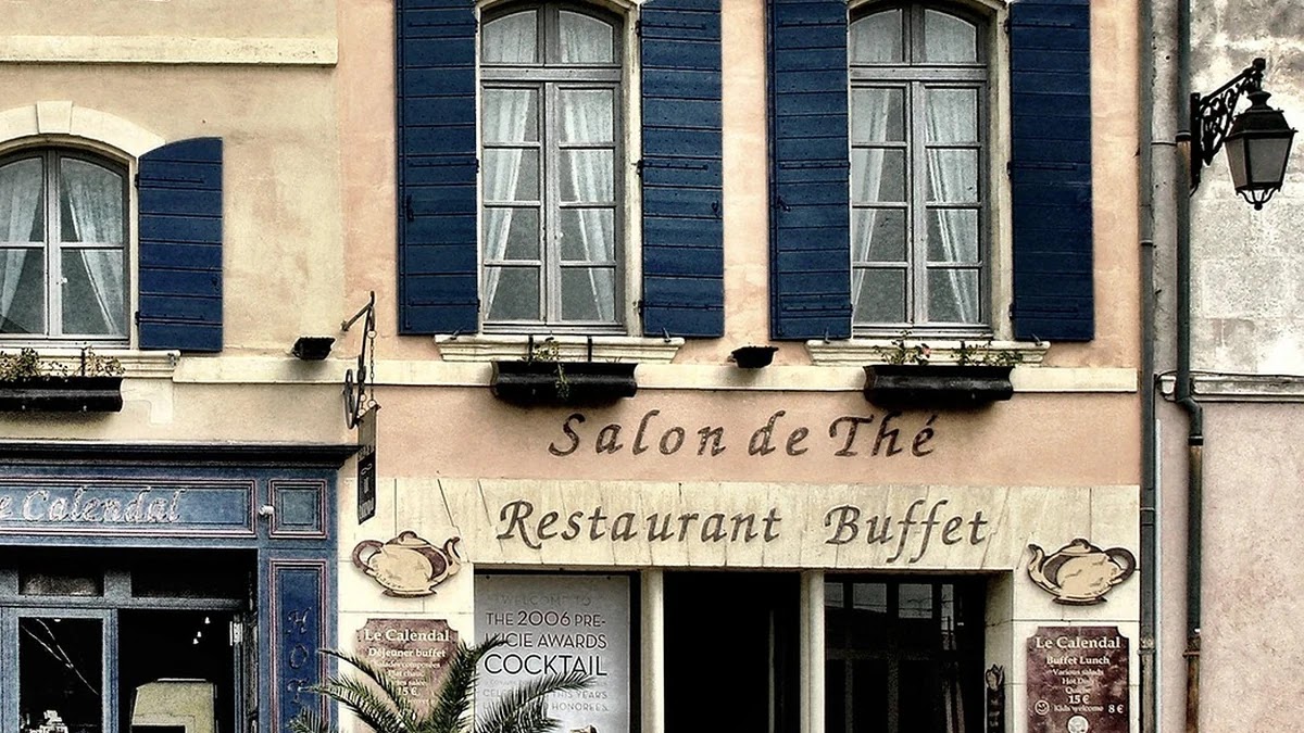 유럽 여행 시 지역별 숙소 가격대와 예약 플랫폼별 최저가 찾는 법