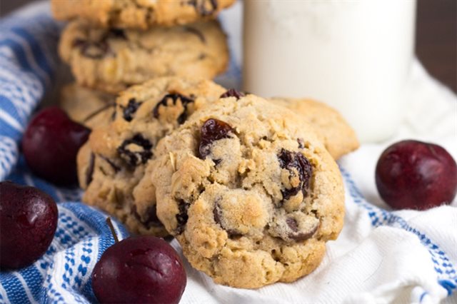 Bánh Cookie Yến Mạch Cherry