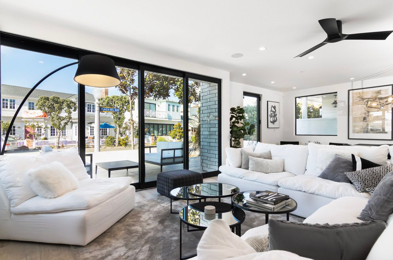 Newport Beach, California, USA — 4-Bed Villa With Hot Tub 2
