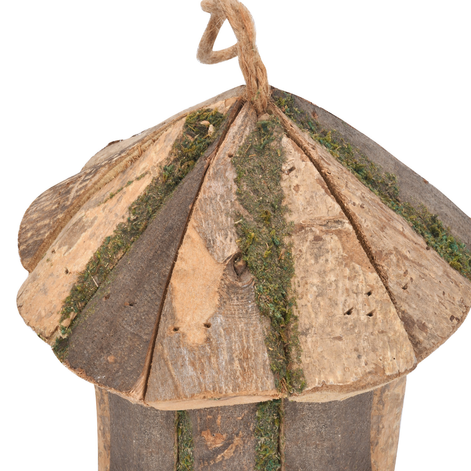 Insulated wooden birdhouse