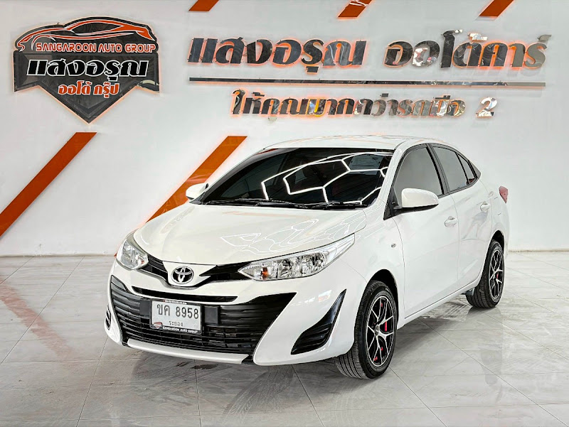 TOYOTA YARIS ATIV