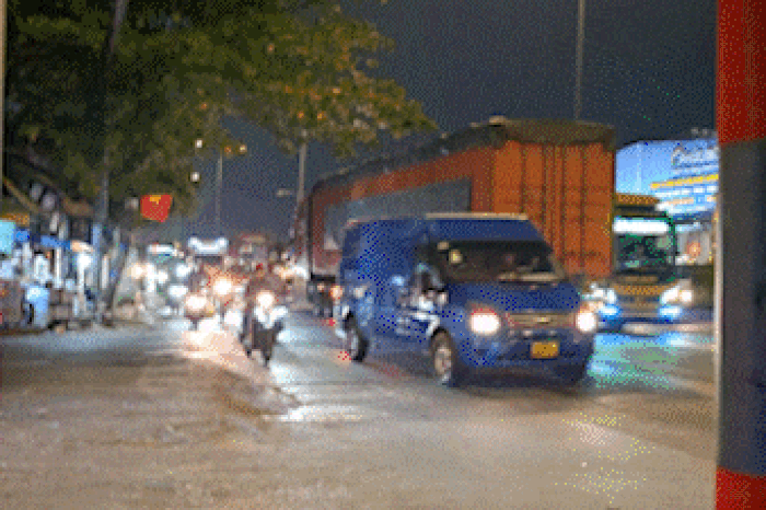 Xác minh xe container ngang nhiên chạy ngược chiều ở TP.HCM - Báo Pháp Luật TP.HCM