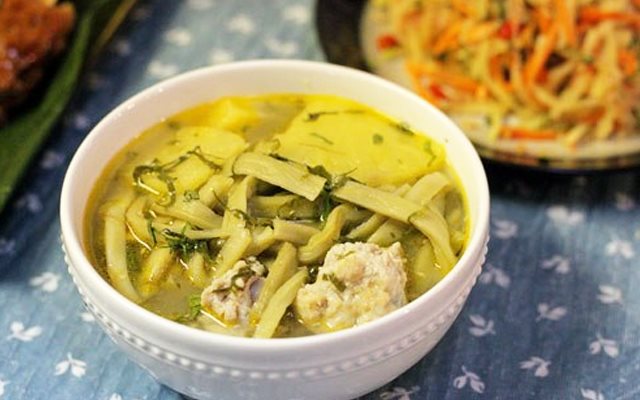 Canh Thịt Viên Nấu Rau Tiến Vua